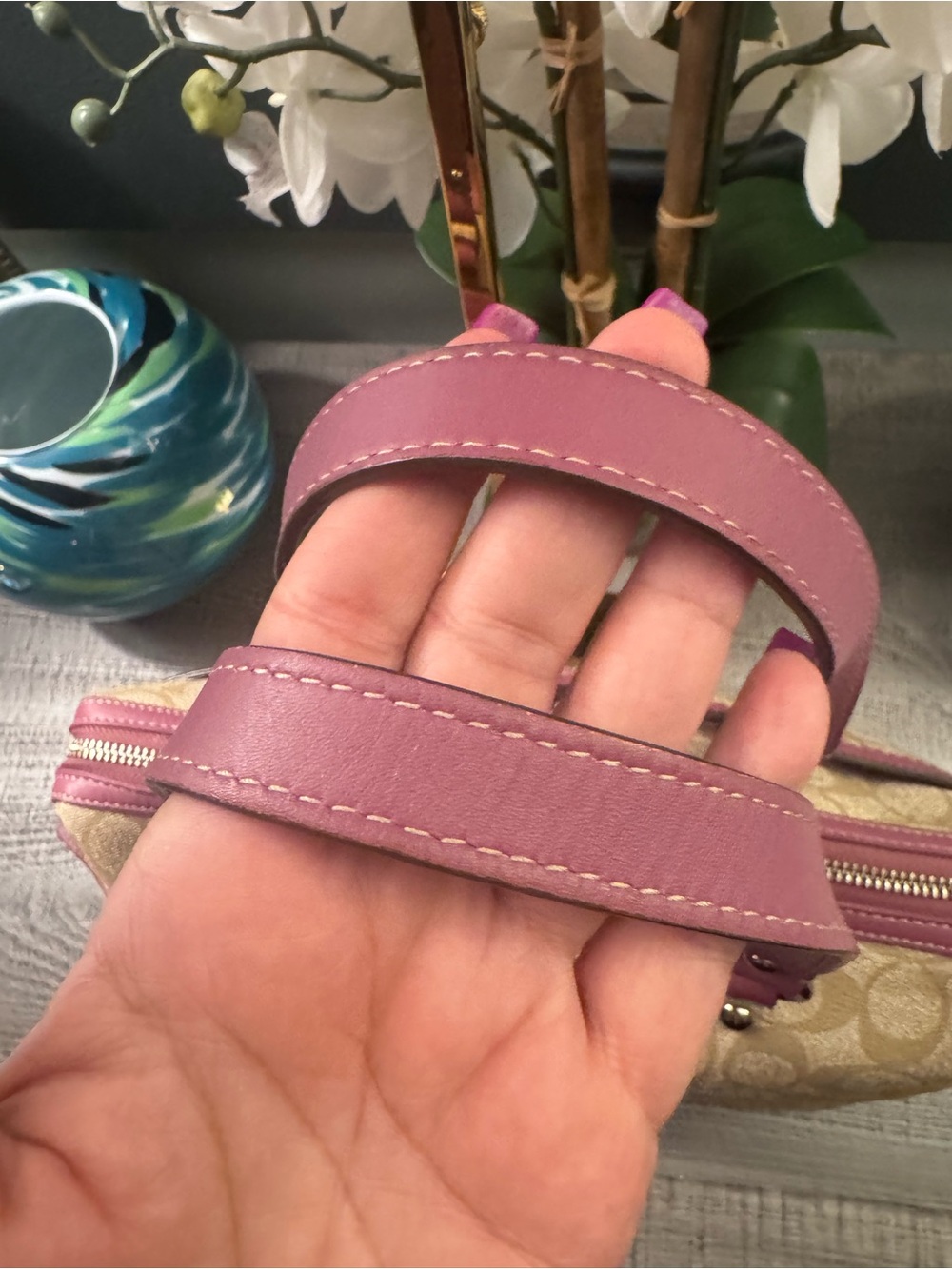 Like NEW Coach Beige Signature Satchel with Deep Lavender Trim - PRETTY 💖 - Picture 6 of 9
